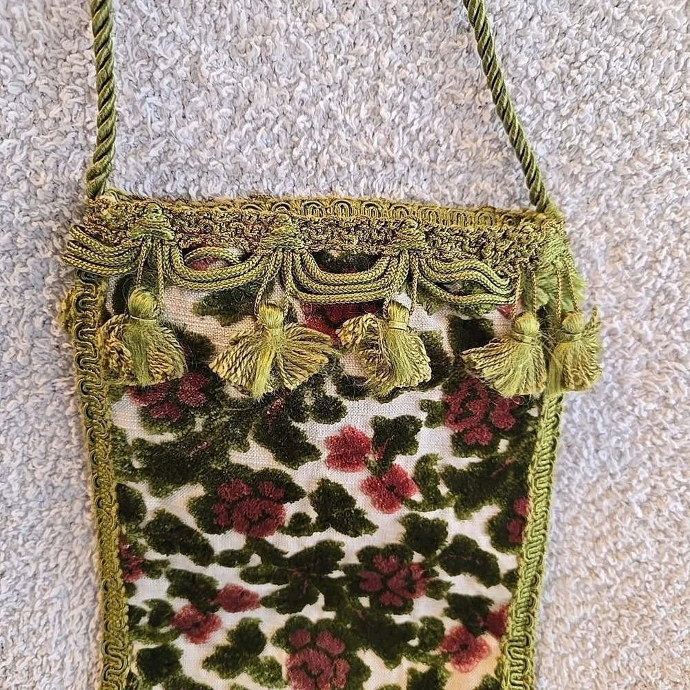 Vintage Carpet Bags Of America‎ Bag Purse Green Pink Floral Tassels Boho  Lined